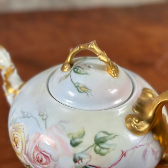 Antique T & V Limoges Teapot - 1896 - Picture 5 of 11